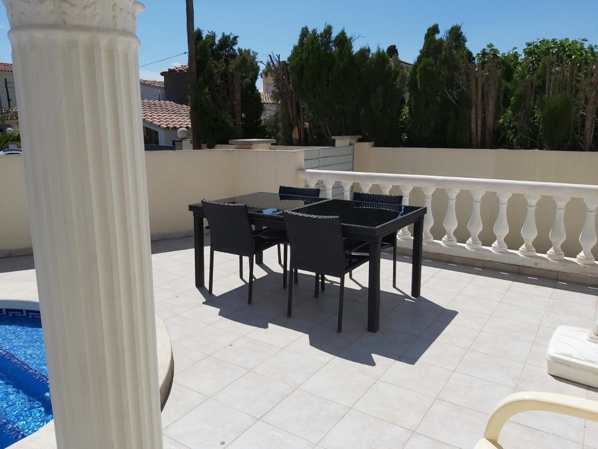 Villa Casa Amb Piscina Privada Empuriabrava Esterno foto